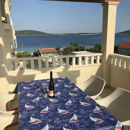 Vucica Apartment