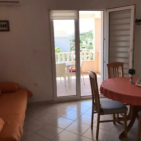 Apartment Vucica *